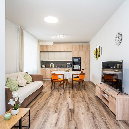 Perla Hradce 103 Appartement Hradec Králové Buitenkant foto
