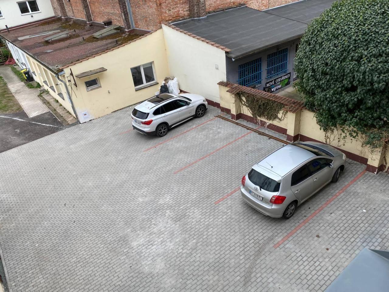 Perla Hradce 103 Appartement Hradec Králové Buitenkant foto