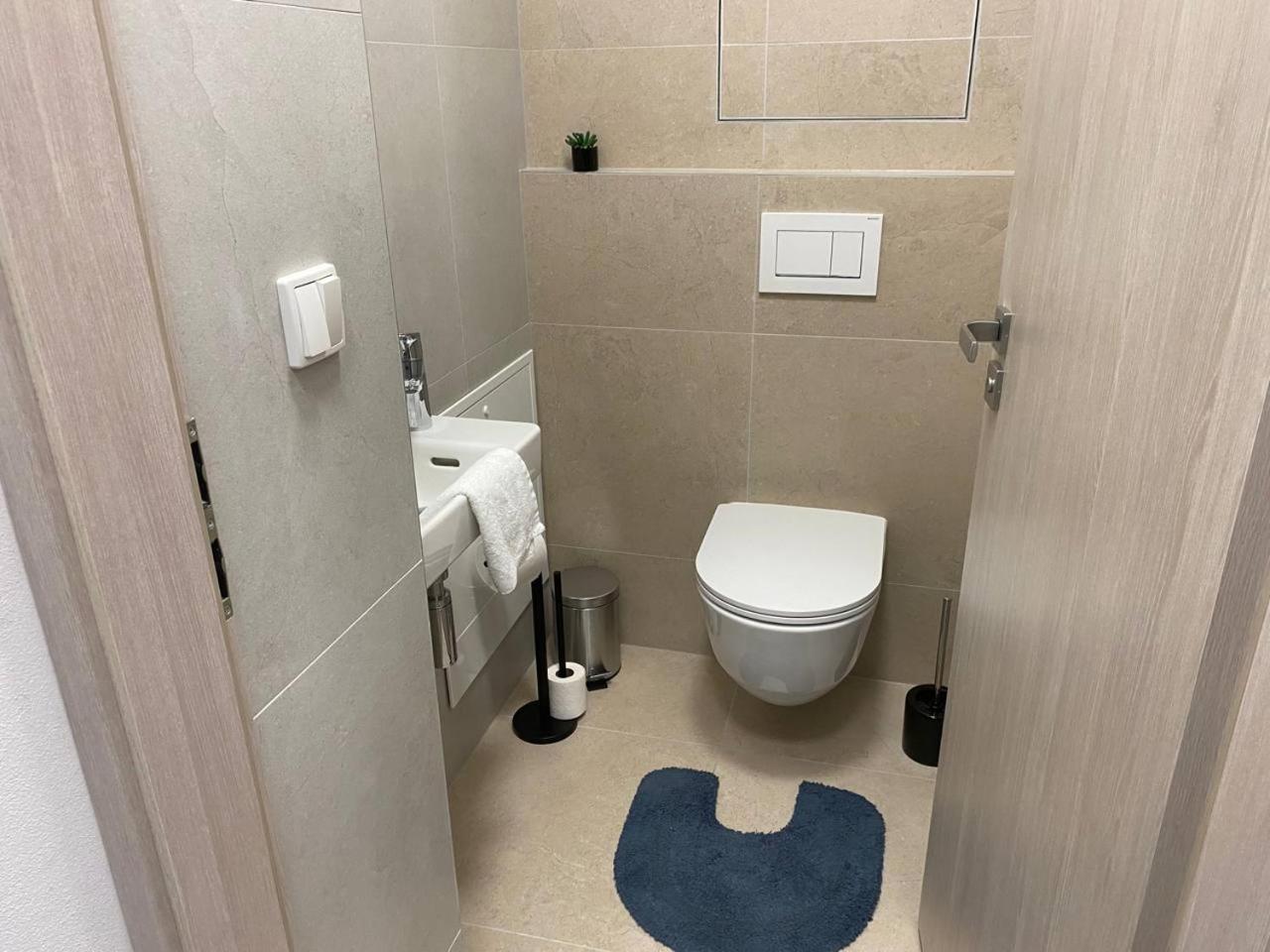 Perla Hradce 103 Appartement Hradec Králové Buitenkant foto