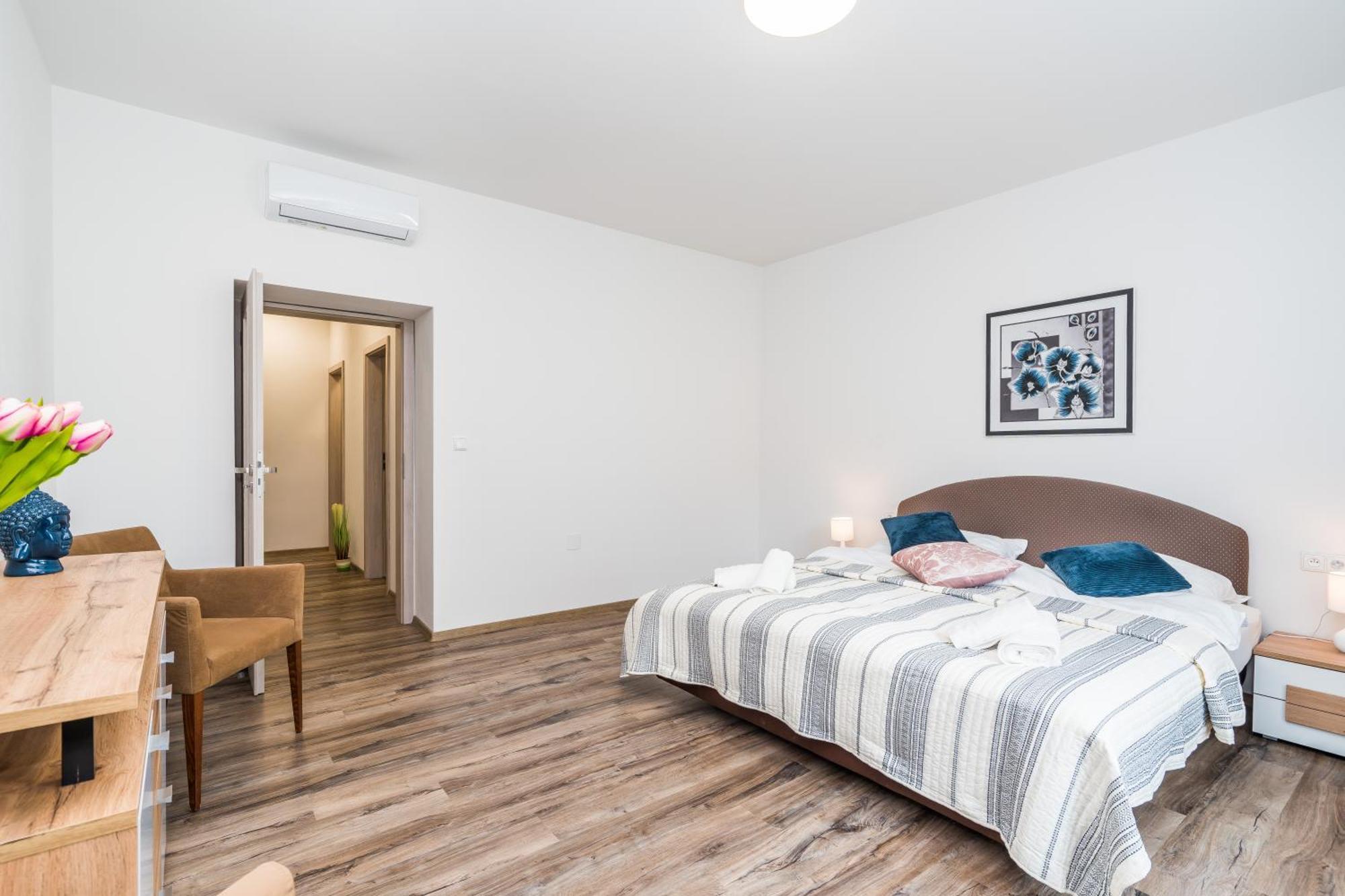 Perla Hradce 103 Appartement Hradec Králové Buitenkant foto